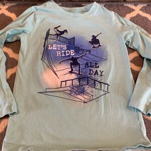 Boys size 8 skateboard shirt